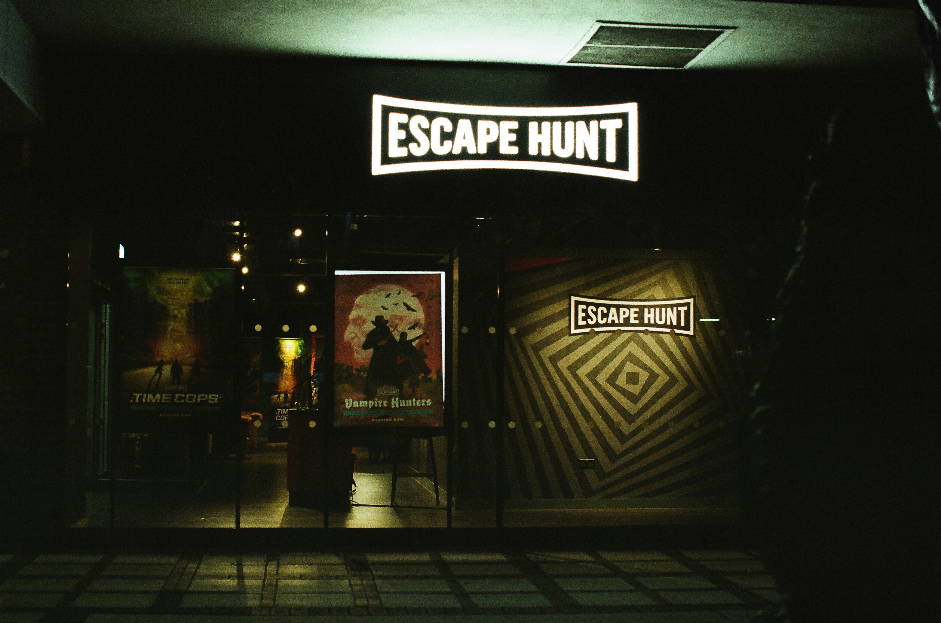 Team Experience — Escape Room or Bowling